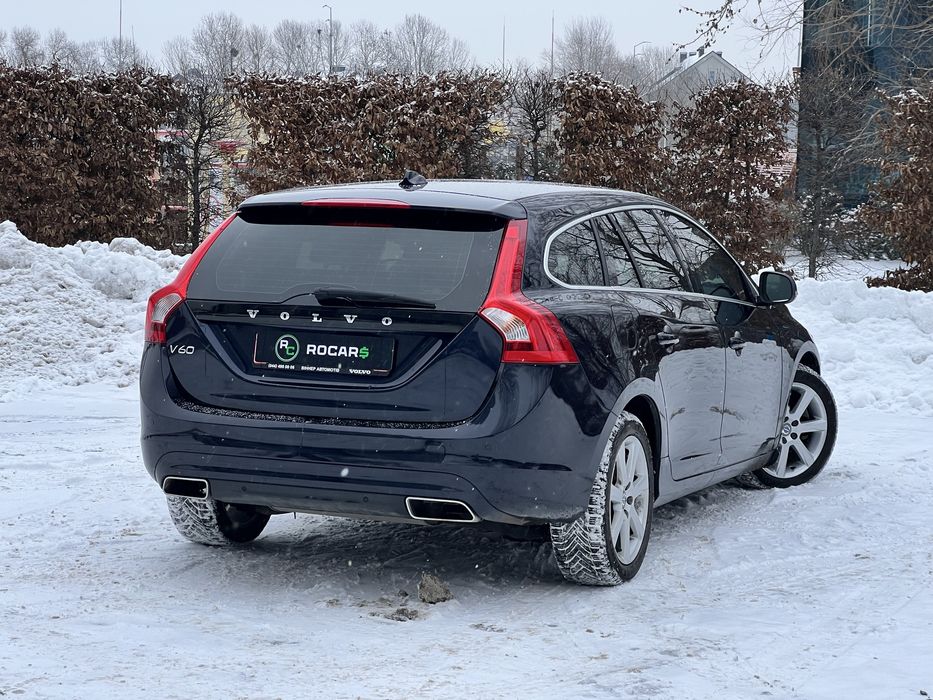 Volvo v60 2.0 4D Автомат Не фарбована