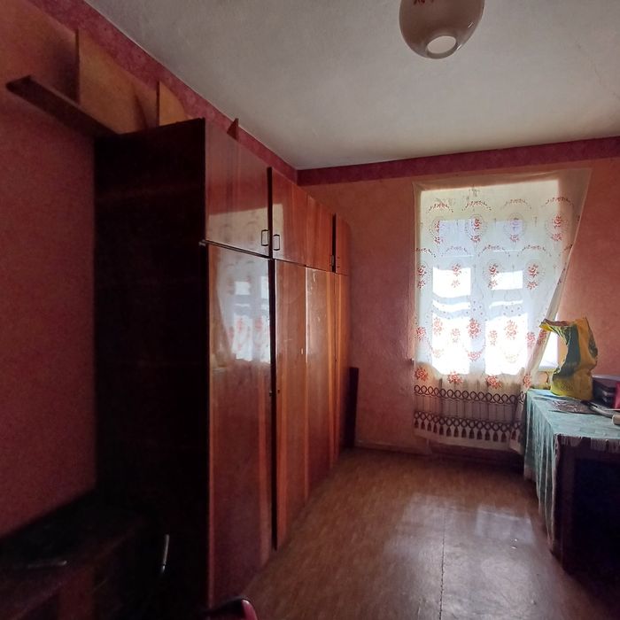 Будинок в центрі смт Софіївка