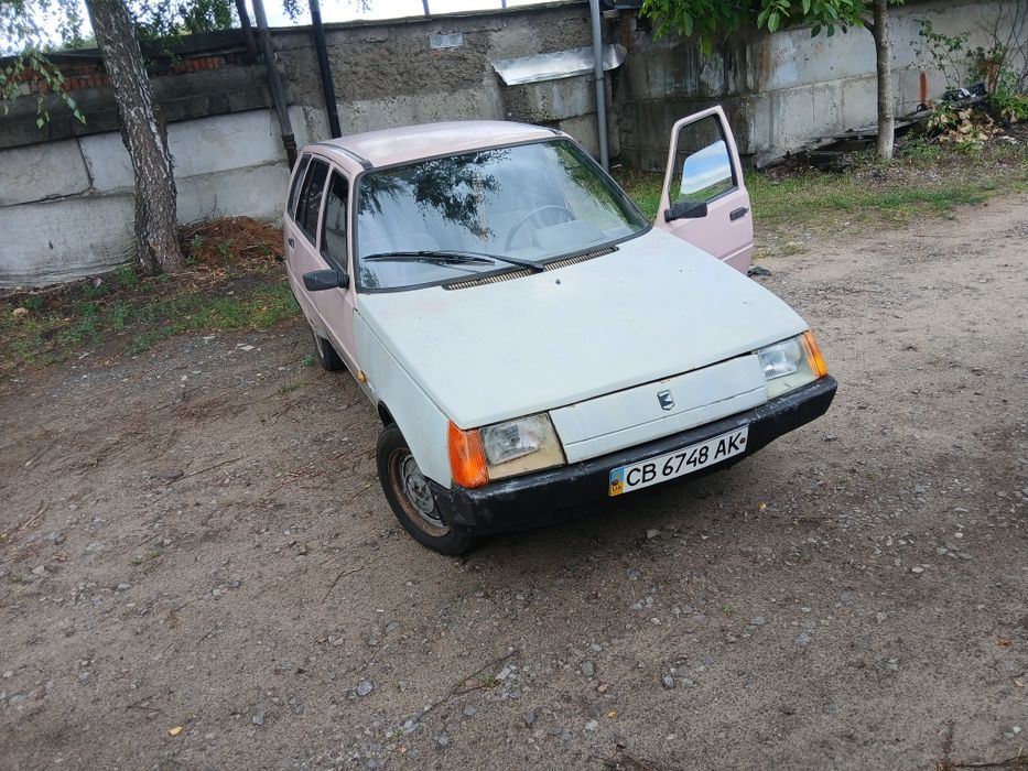 Продам Таврию  автомобиль