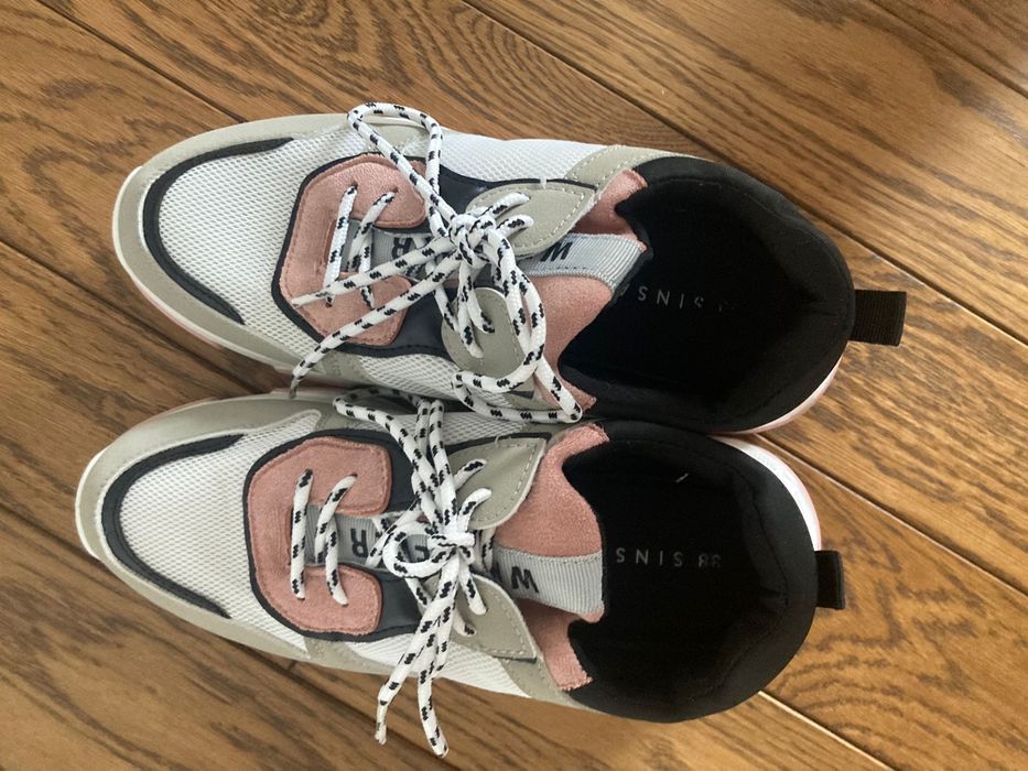 Kolorowe sneakersy, rozmiar 38, sinsay adidasy na koturnie