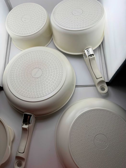 Gipp zestaw garnków patelni z uchwytami