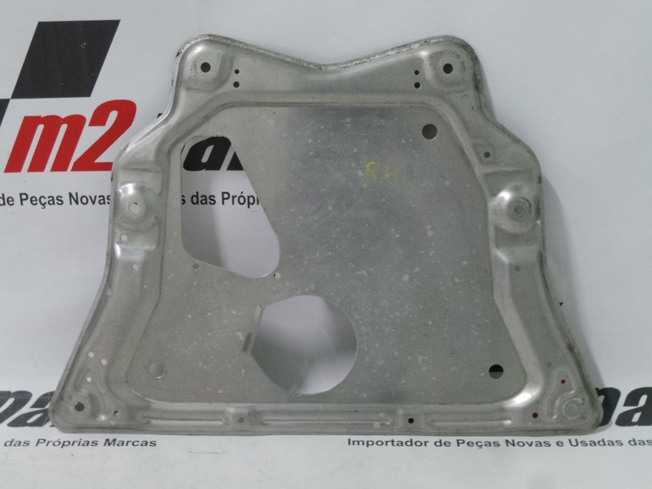 Chapa De Reforço Bmw X5 Ref: 31106786568