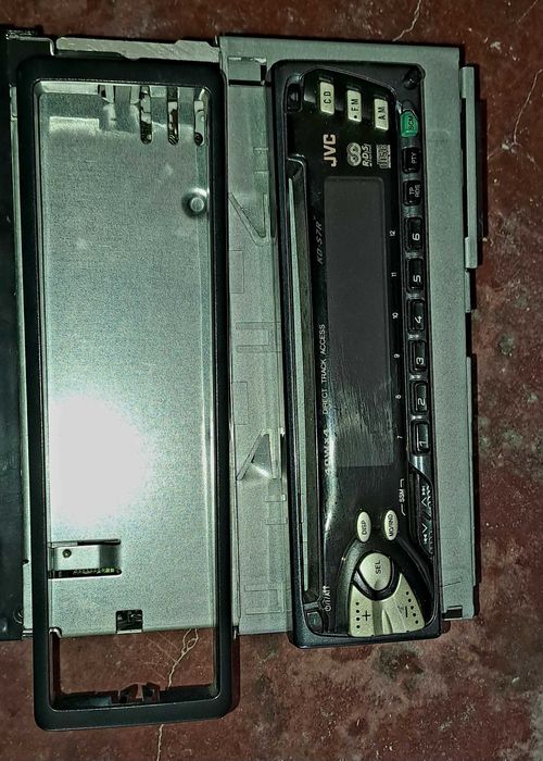 Auto rádio JVC, com leitor de CD