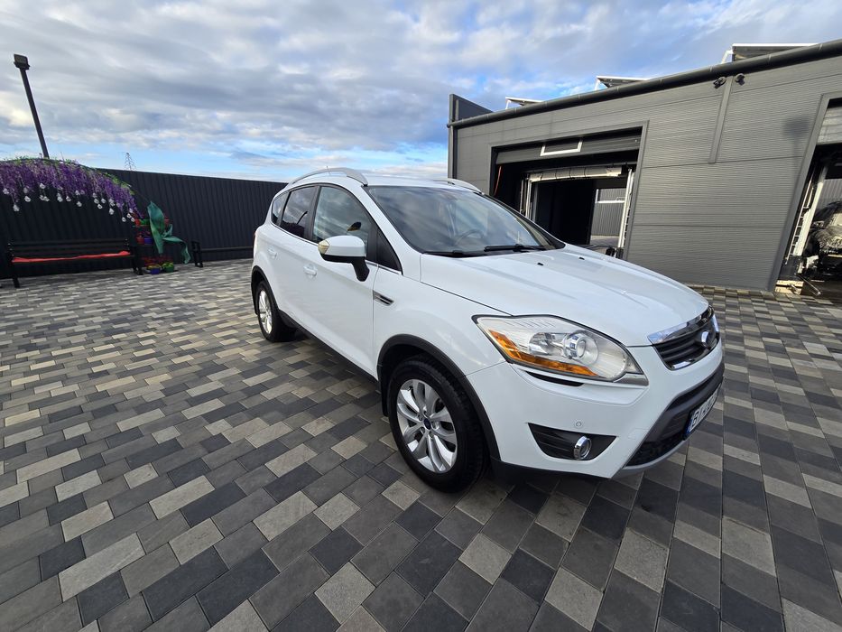 Автомобіль FORD KUGA