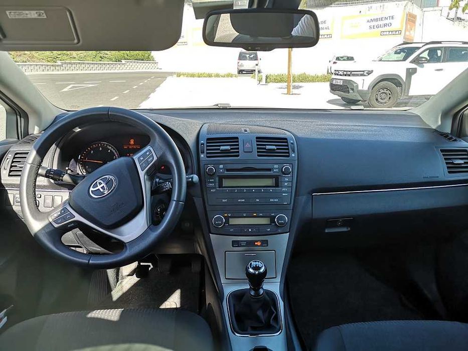 Toyota Avensis Sedan