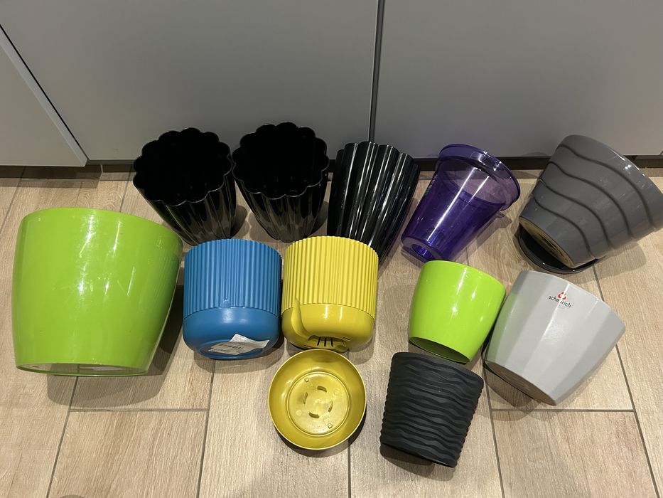 Горшок (вазон) для орхидей.