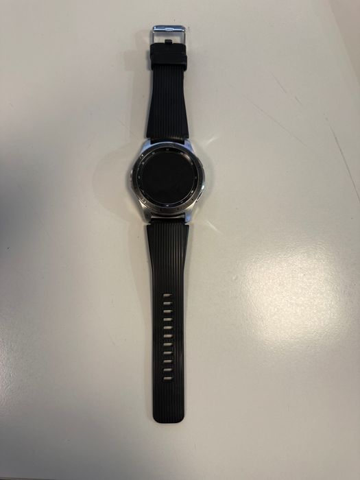 Smartphone OPPO Reno 4 Pro + Samsung Galaxy Watch 46mm