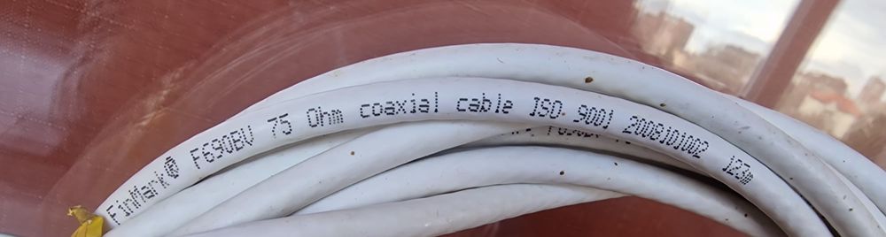 Кабель коаксіальний  (інтернет+ТБ) та кабель живлення трижильний шввп 3*2.5