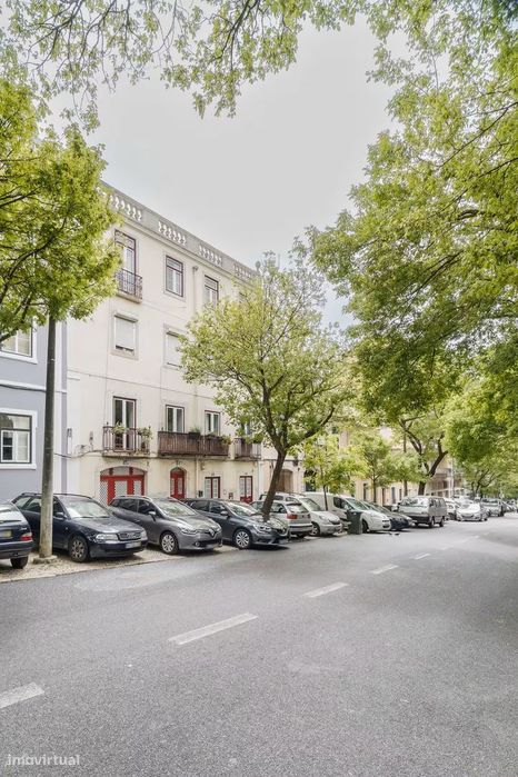 Apartamento T1 com 1 casa de banho na Estrela