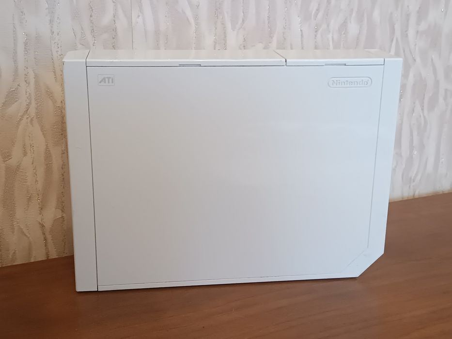 Nintendo Wii RVL-001(оригінал)