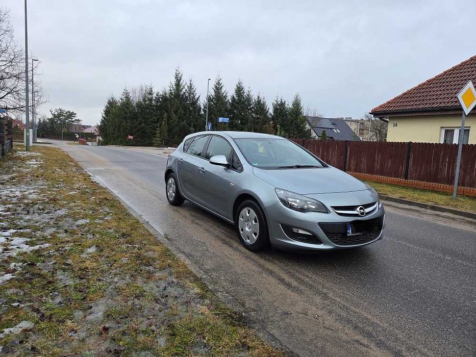 Opel Astra BEZWYPADKOWY -stan bdb-doinwestowany