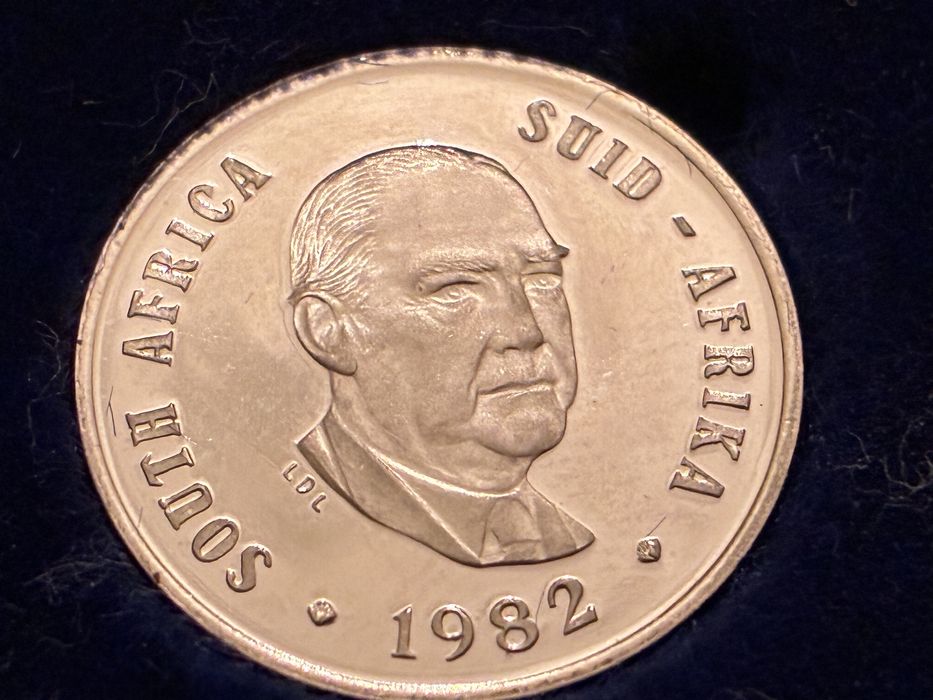 Estojo com moedas Sul Africanas de 1982