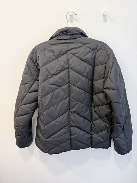 Casaco Moncler em pena natural em bom estado L