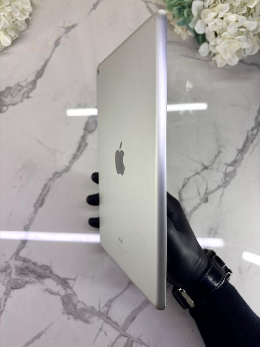 Ідеальний iPad 6 32GB 89%АКБ  (Магазин Гарантія)
