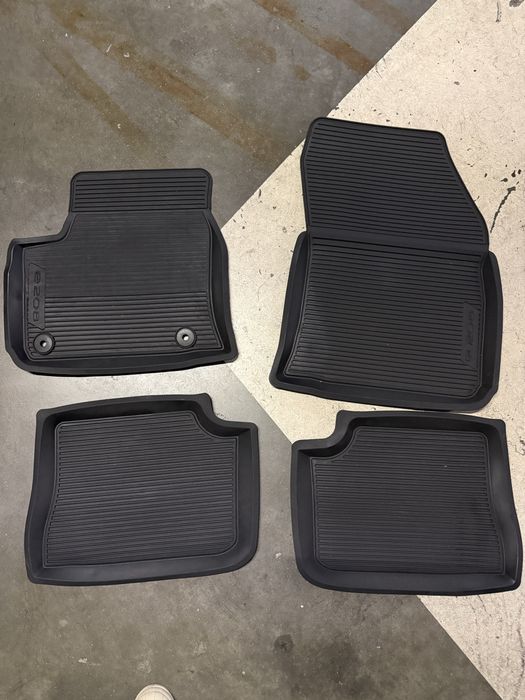 Tapetes de Borracha Peugeot e-208