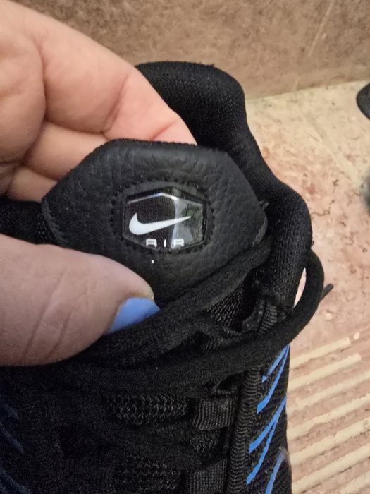 Buty młodzieżowe NIKE 40