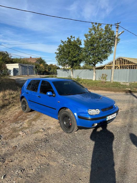 Продам Volkswagen Golf 4
