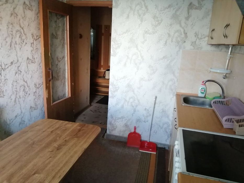 Продам трикімнатну квартиру  5 мікр.