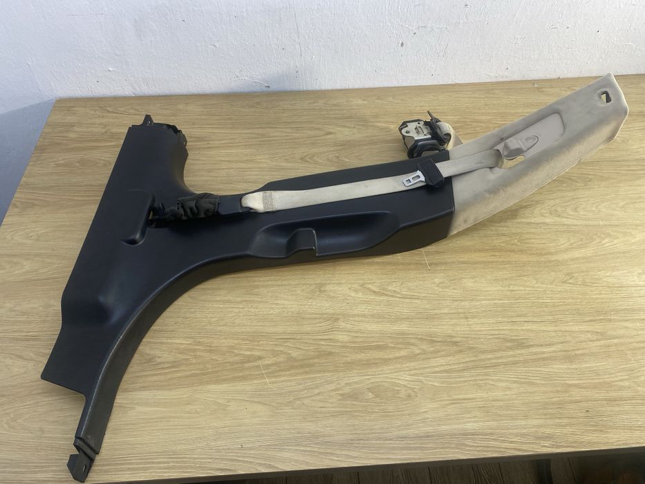 Pas bezpieństwa z napinaczem lewy przód Maserati Ghibli