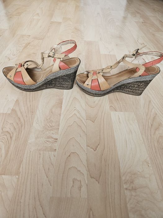 Buty na koturnie, sandały że skóry roz. 37