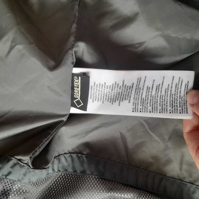 Ветровка berhaus и куртка лайл скотт