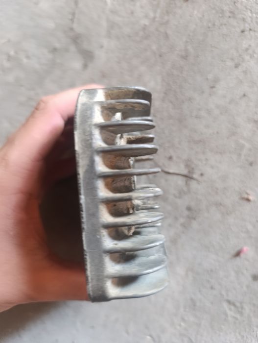 Головка циліндру Сузукі летс 2