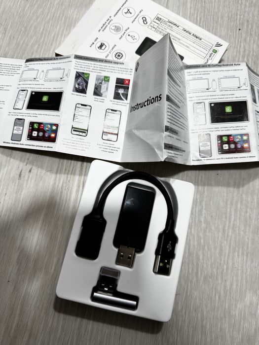 Carplay com todos os acessorios e caixa