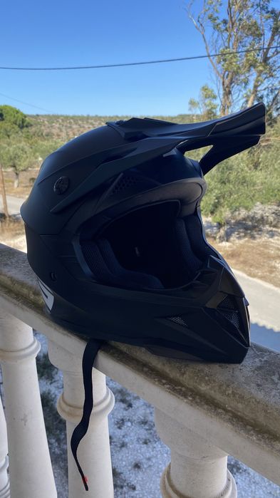 Capacete aberto shot novo