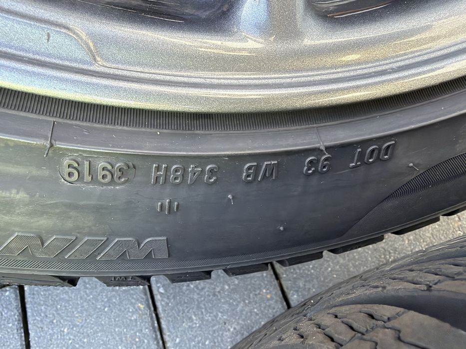 Диски колеса 18 R18 5 114,3 235 45 Pirelli зима  Тесла Tesla модель Model 3