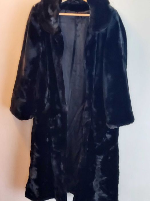 CASACO PRETO de Pêlo Sintético  XL