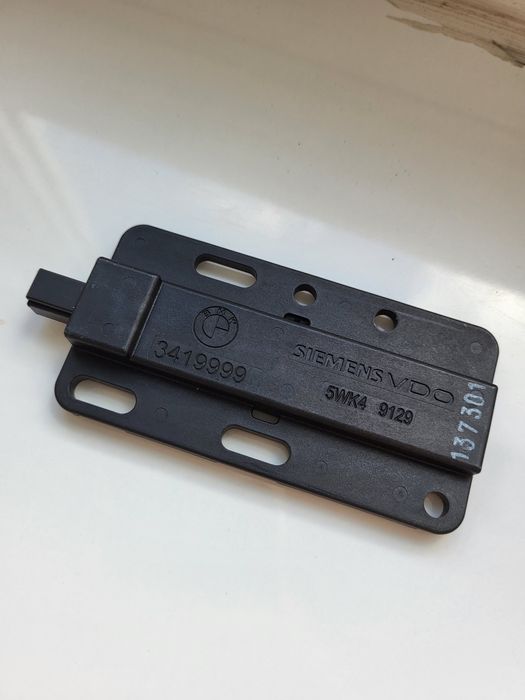 MINI PACEMAN (R61) wzmacniacz anteny 5WK49129