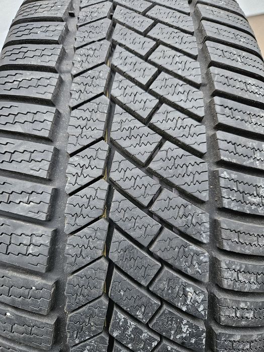 Opony Zimowe Continental 225.55.17 97H  Dot 2021 7mm