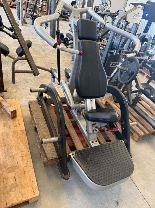 Nautilus chest press incl