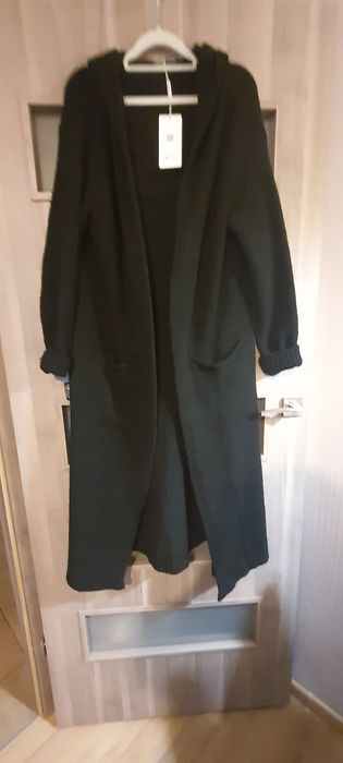 Długi ciepły kardigan