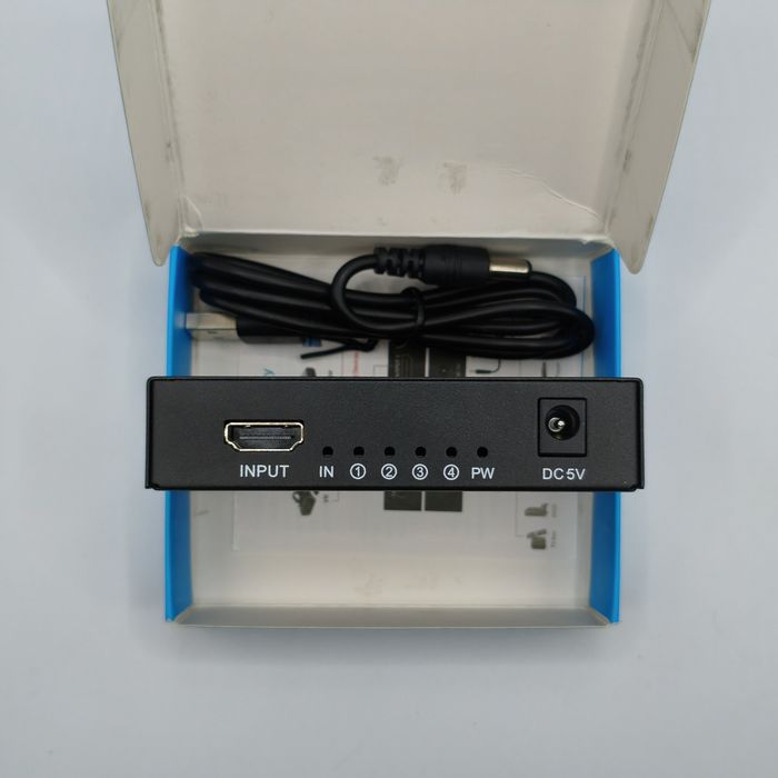 HDMI спліттер 1х4 розгалужувач 4K 30Hz 3D UHD 1 вхід 4 виходи активний