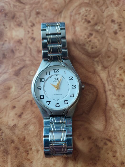 Годинник Q&Q Quartz (Японія) — Класичний стиль, сталевий браслет