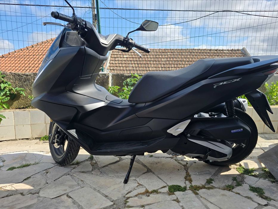 Pcx 125 de 2025 revisão sempre feita na marca e conta com 2 anos de garantia