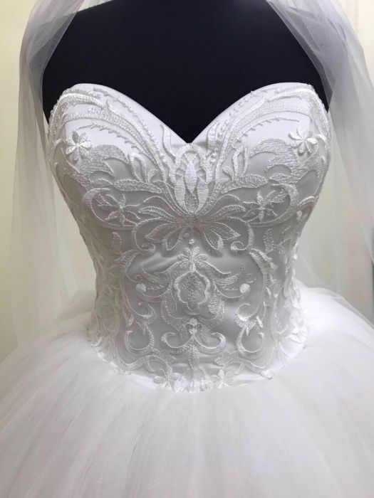 Весільне плаття