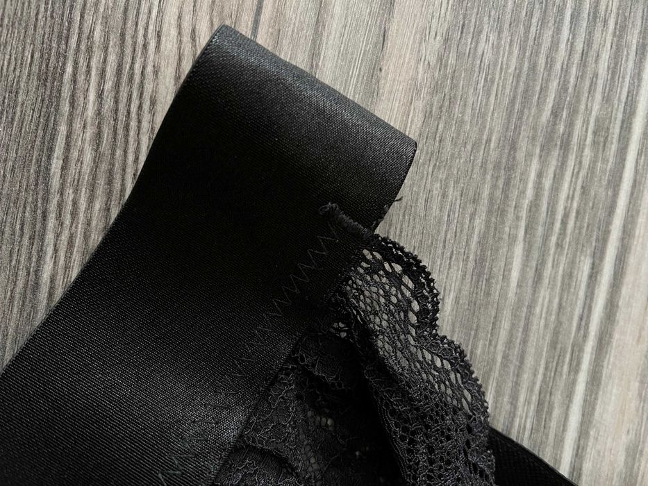 Stanik koronkowy Midnight Clothing 80C czarny miękki handmade regulowany bralette koronka lace