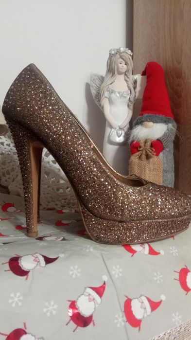 Primark cudne złote szpilki rozm 39