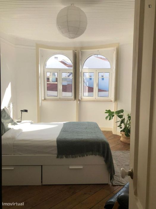 Quarto - localizado em Arroios Lisbon