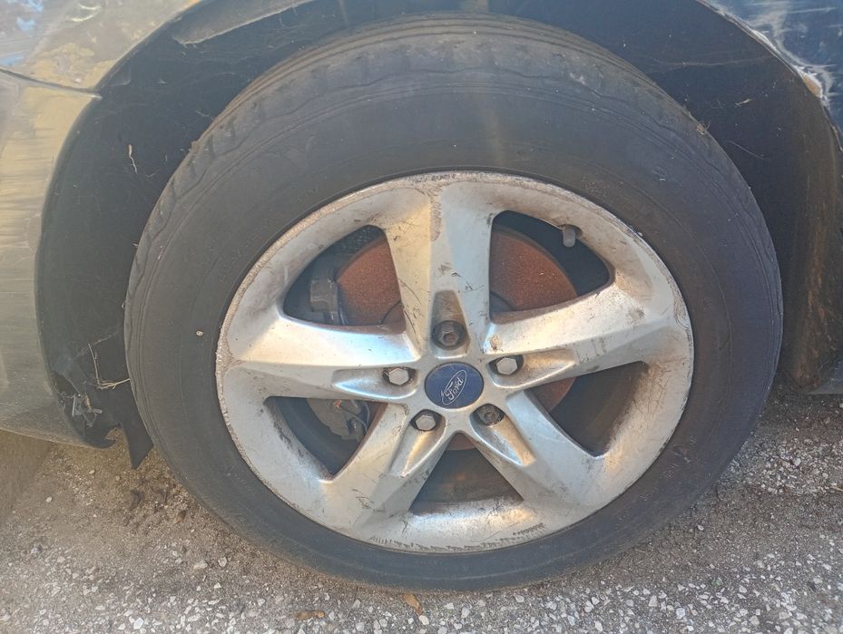 Troco, vendo 4 rodas 16 polegadas Ford focus