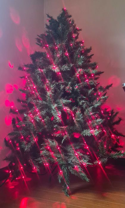 Árvore Artificial de Natal 1,80m com iluminação