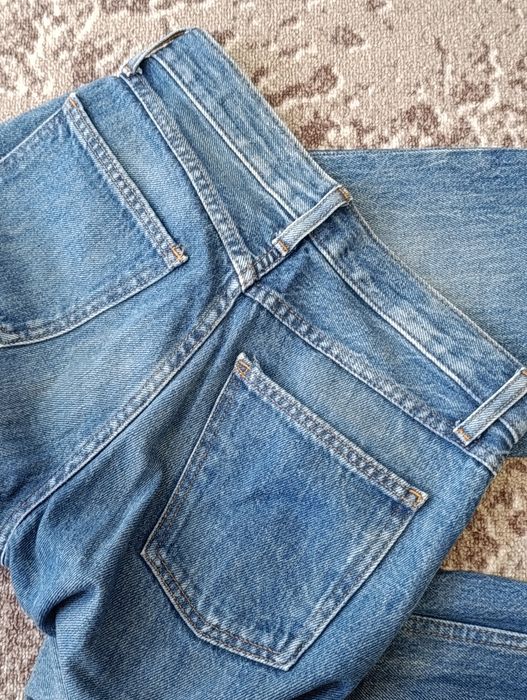 Джинси Zara 36 .