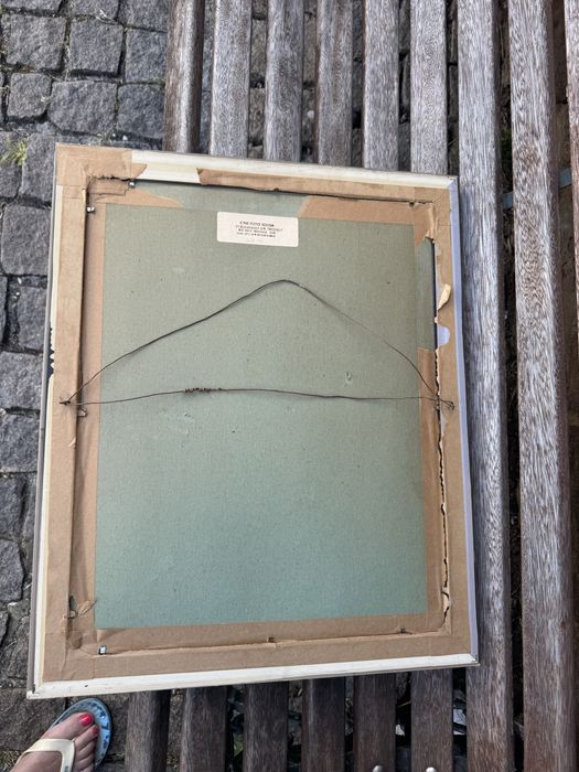 Moldura trabalhada com vidro 58/48 cm