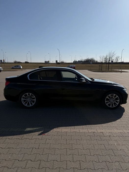 BMW Seria 3 BMW 320d EfficientDynamics Edition F30 2015
