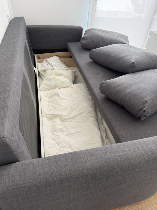 Sofa cama 3 lugares modelo FRIHETEN - em estado novo!