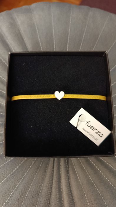 Bransoletka z serduszkiem. Skóra naturalna.