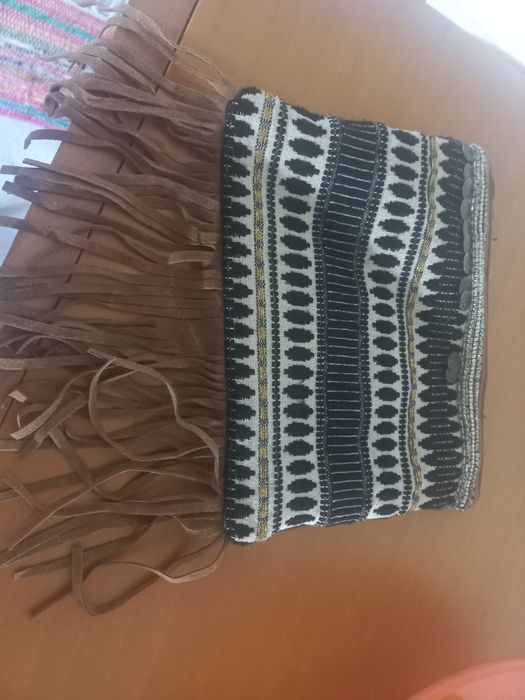 Pochete Lefties ptets e dourada