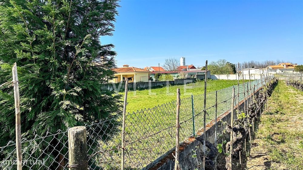 Terreno com projecto moradia aprovado